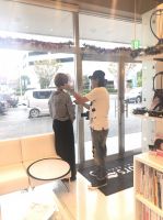 モデルのmikiちゃんです。少し緊張しています。